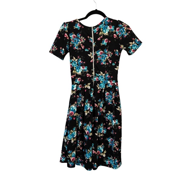 SOLD   Lularoe Amilia Floral Print Top Boxpleated Dress with Pockets Size XXS - Picture 4 of 4